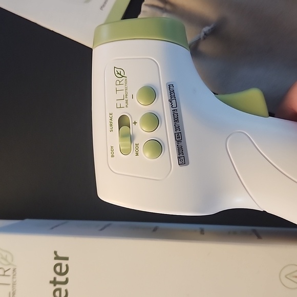FLTR Infared No Contact Digital Thermometer w/pouch - Picture 8 of 8